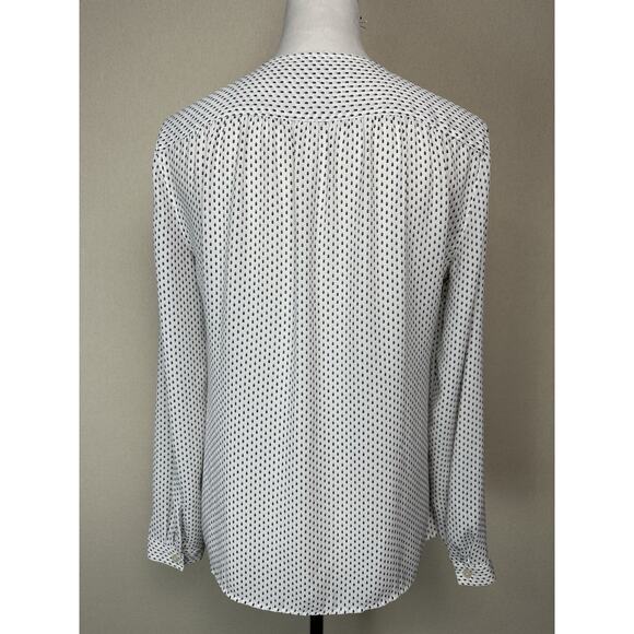 Ann Taylor LOFT White W/ Black Print No Show Buttons Blouse Top Sz S Classic EUC - Picture 9 of 16